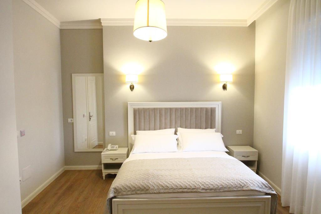 Amfiteatri Boutique Hotel Durrës Buitenkant foto